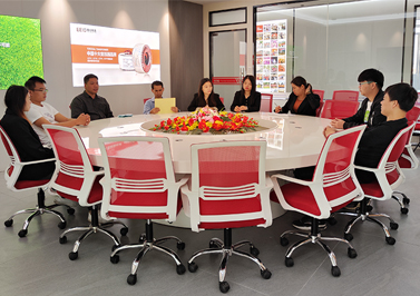 圣元變壓器生產(chǎn)部門(mén)每日工作會(huì)