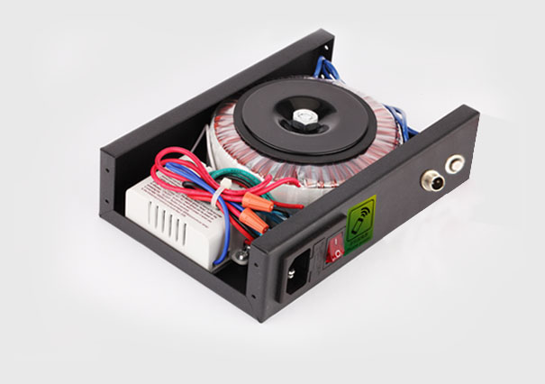 220V轉(zhuǎn)60V 調(diào)光玻璃變壓器 250W（可多人隨時隨地手機(jī)遙控的桌面電源變壓器）